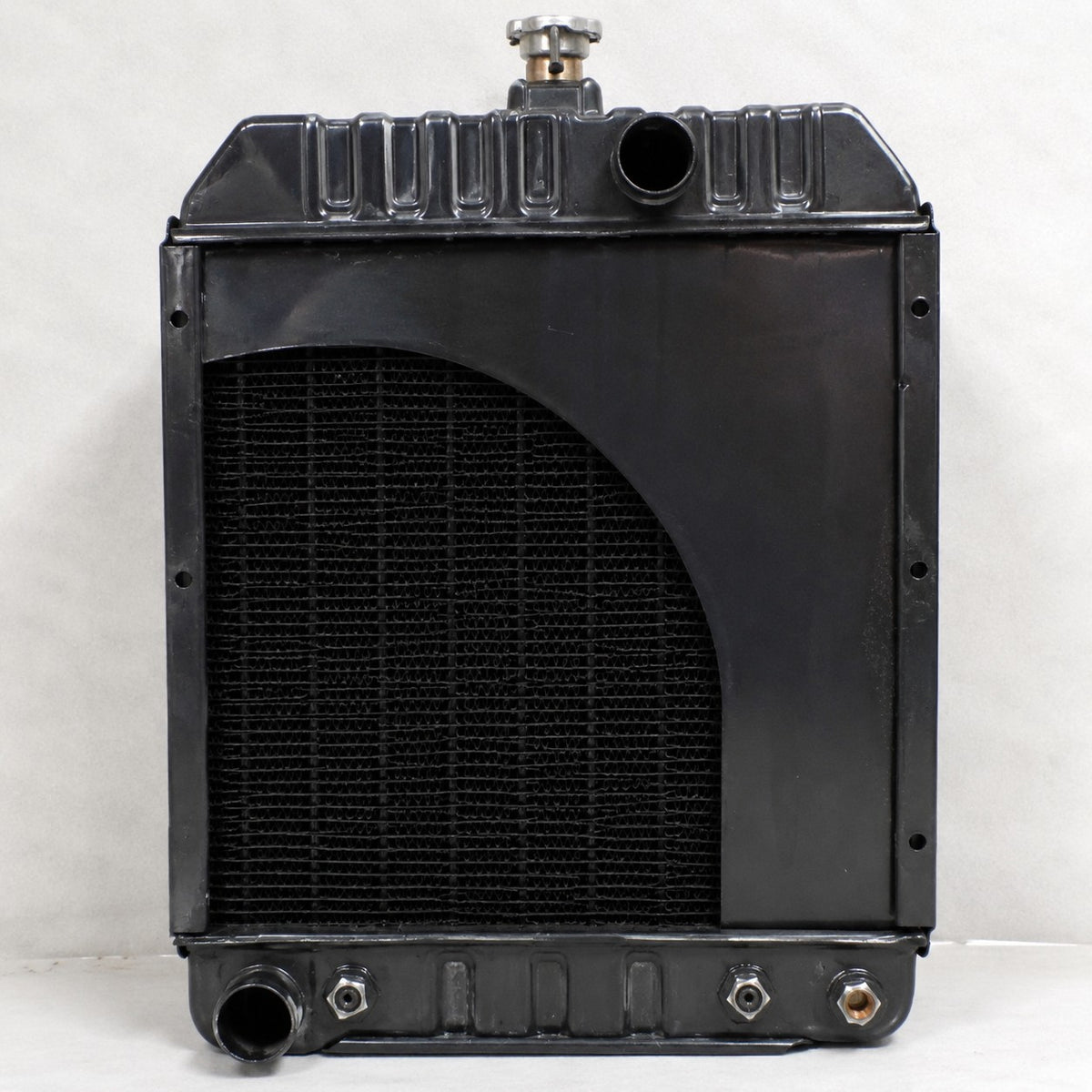 579339M91 Fits Massey Ferguson Tractor Radiator 285 with Oil Cooler