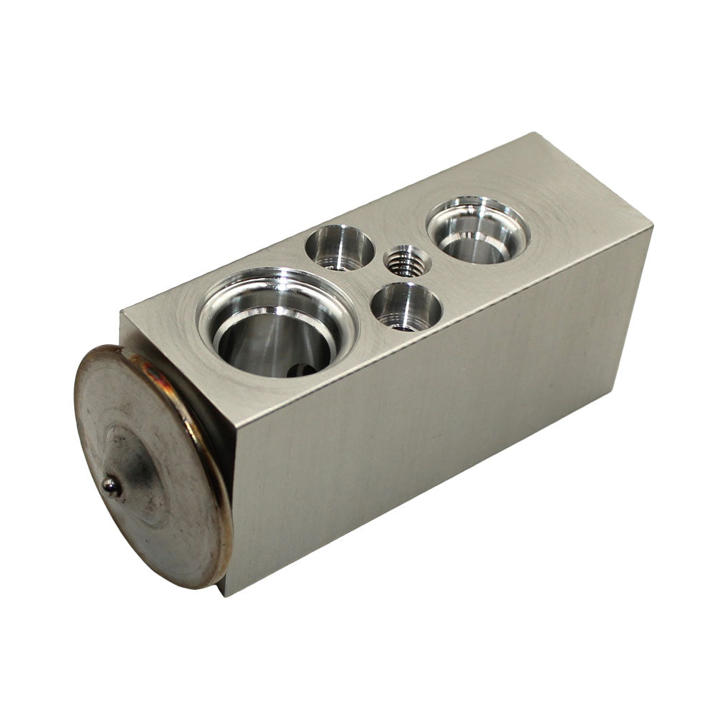 82000932 AC Expansion Valve Fits Ford TS100 TS110 5640 6640 7740 7840