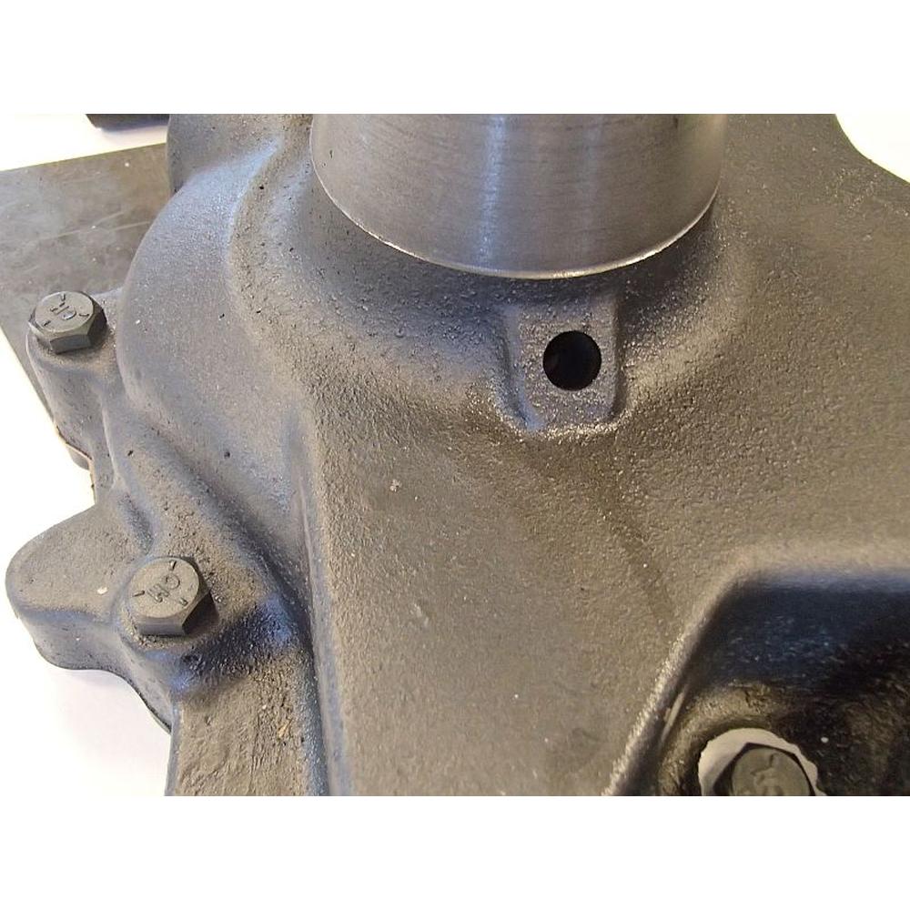 RE31600 Water Pump Fits John Deere Tractor 2955, 3055, 3155, 3255+